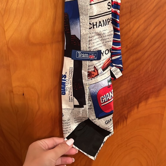 NFL tie - Picture 4 of 5